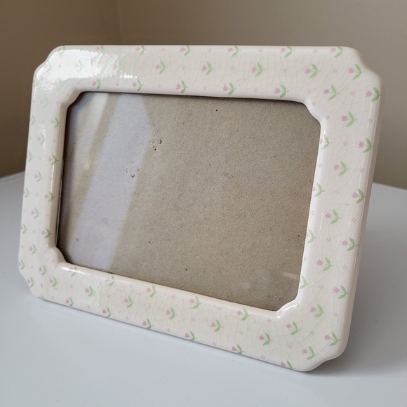 Vintage Ceramic Picture Frame with Floral Pattern - Picture 3 of 13